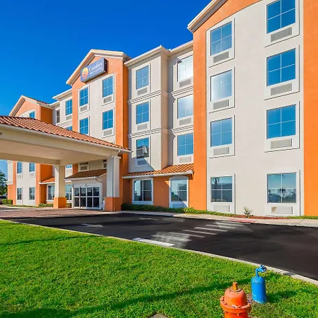 Comfort Inn & Suites Maingate South